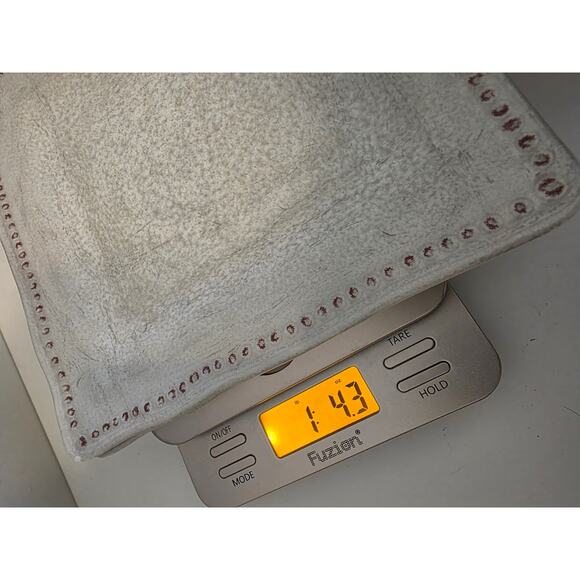 Set of 2 SECRET CELEBRITY Off White Textured Melamine Luncheon Plate 9" - Picture 7 of 7